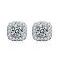 Kouchta Puces Carrées Halo : paire de moissanites sur cadre carré pavé, argent 925 or blanc 18K
