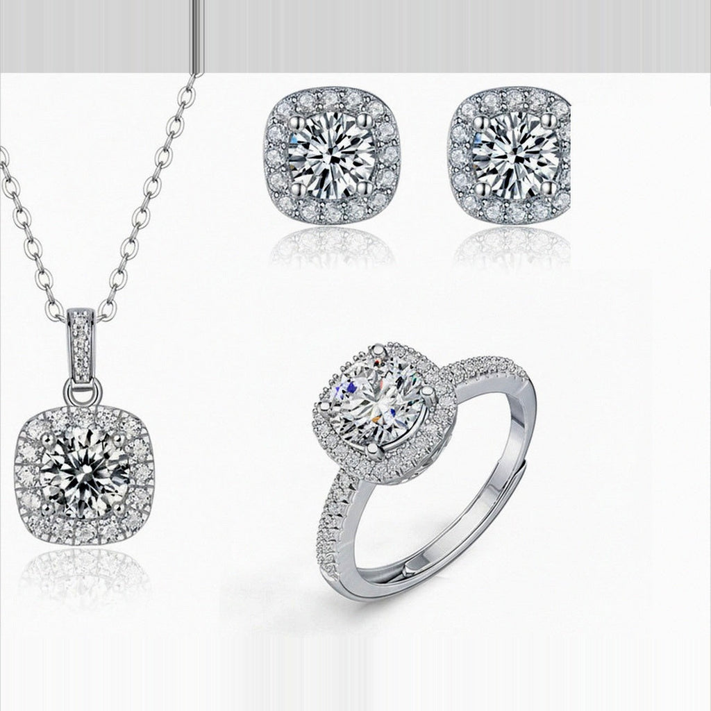 Parure Coussin Kouchta — collier, puces et bague moissanite, argent 925