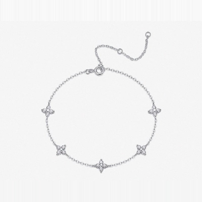 Bracelet Cinq Fleurs Kouchta — moissanite vermeil, vue produit