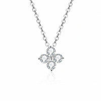 Kouchta Collier Trèfle Quatre Feuilles — studio blanc