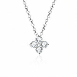 Kouchta Collier Trèfle Quatre Feuilles — studio blanc