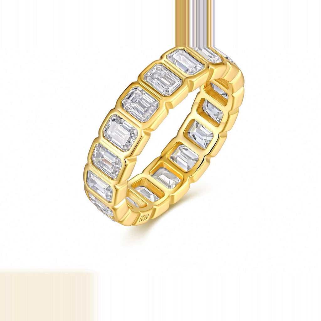Kouchta Alliance Octogone — vue de trois-quarts révélant le poinçon S925, moissanites coupe émeraude, or jaune 18K